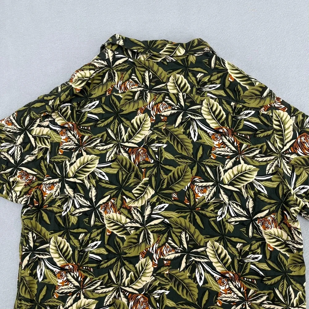 Banana Republic Mens Tiger Tropical Leaf Print Rayon Short Sleeve Shirt‎ Green L